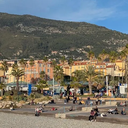 Appartement Stunning Large 2 Seafront