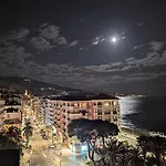 Apartment Stunning Large 2 Seafront *