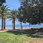 Stunning Large 2 Seafront *