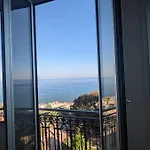 Stunning Large 2 Seafront Apartment