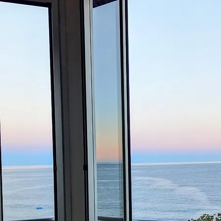 Stunning Large 2 Seafront Lägenhet