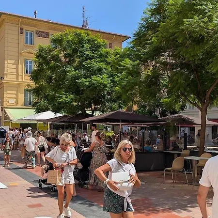 Lägenhet Stunning Large 2 Seafront *