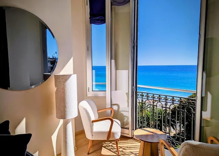 Stunning Large 2 Seafront *