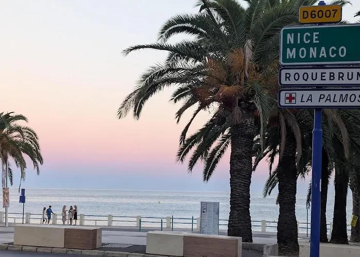 Stunning Large 2 Seafront *