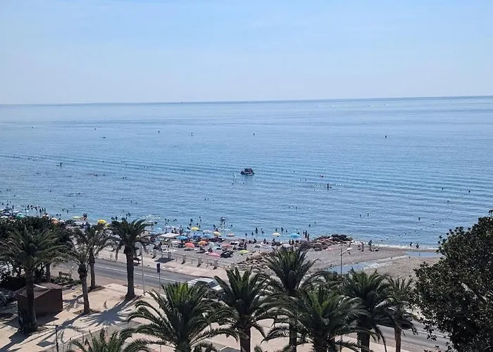 Stunning Large 2 Seafront Menton