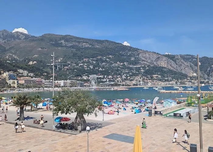 아파트 Stunning Large 2 Seafront