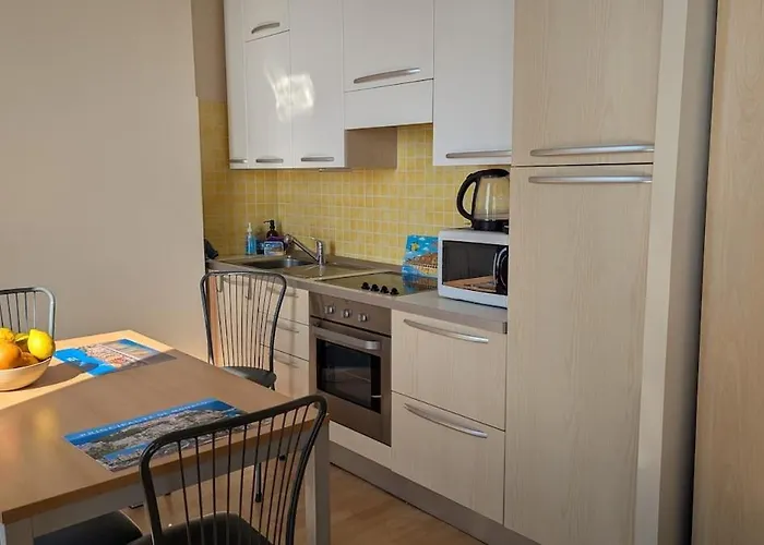 Apartment Stunning Large 2 Seafront *